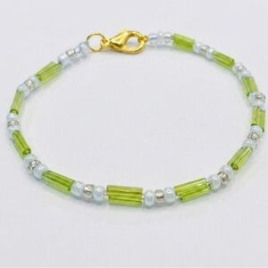 Handmade Green Glass Bead Bracelet with Gold Clasp